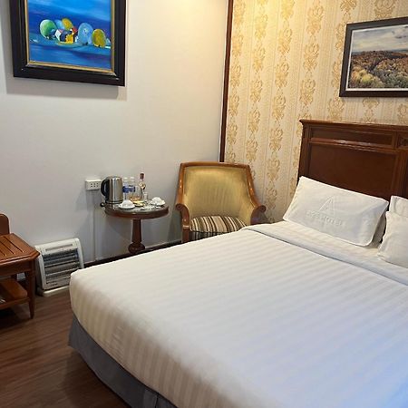 A25 Hotel - 19 Phan Dinh Phung Hanoi Buitenkant foto