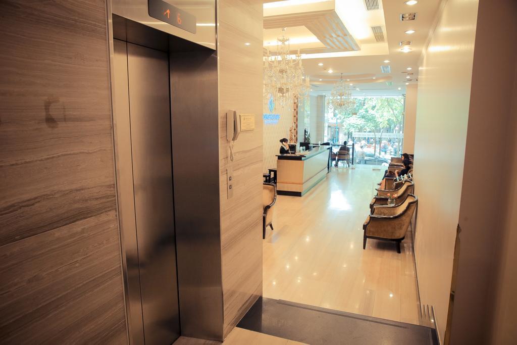 A25 Hotel - 19 Phan Dinh Phung Hanoi Buitenkant foto