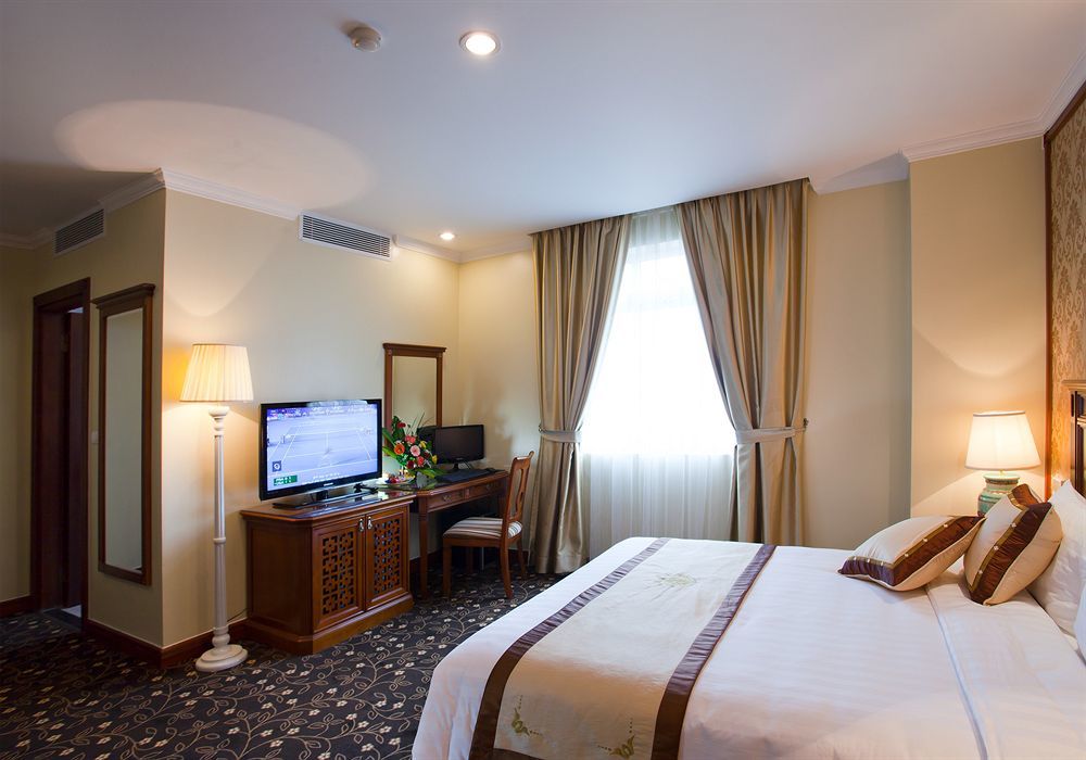 A25 Hotel - 19 Phan Dinh Phung Hanoi Buitenkant foto